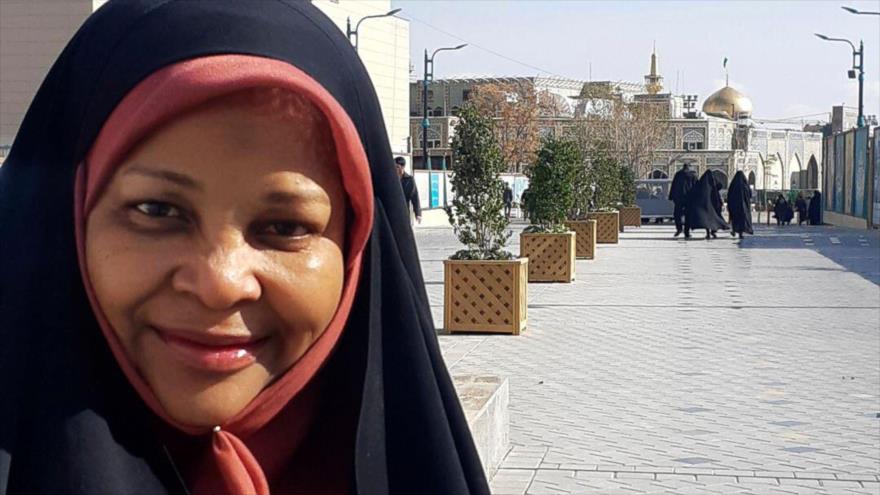 La presentadora de Press TV Marzie Hashemi.