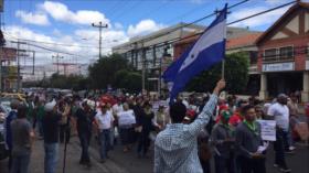 Hondureños protestan contra apoyo de EEUU al presidente Hernández
