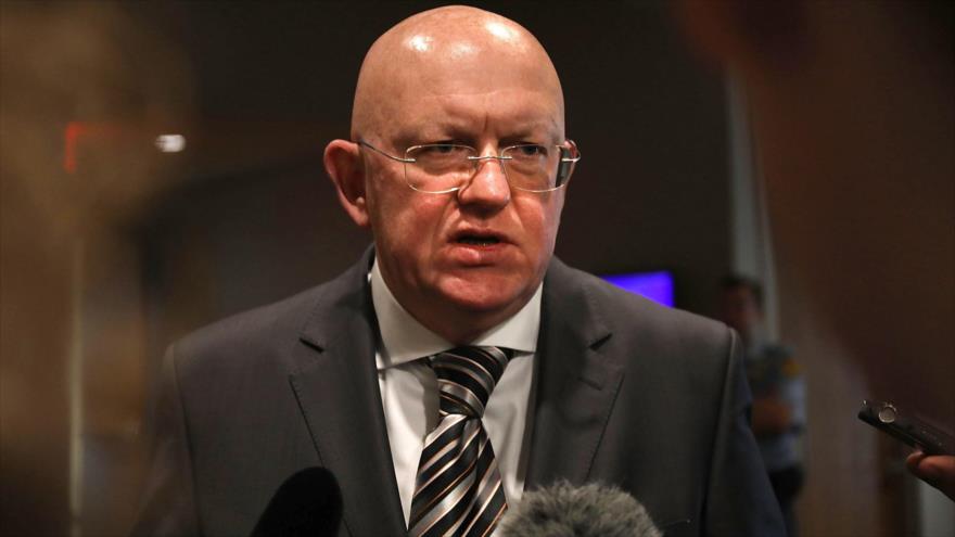 El embajador de Rusia ante la Organización de las Naciones Unidas (ONU), Vassily Nebenzia, habla con la prensa, 6 de septiembre de 2018. (Foto: AFP)