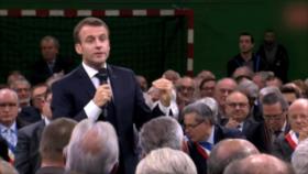Macron propone debate nacional a los “chalecos amarillos”
