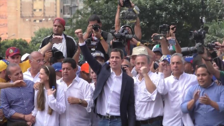 Justicia venezolana prohíbe salida del país a Juan Guaidó