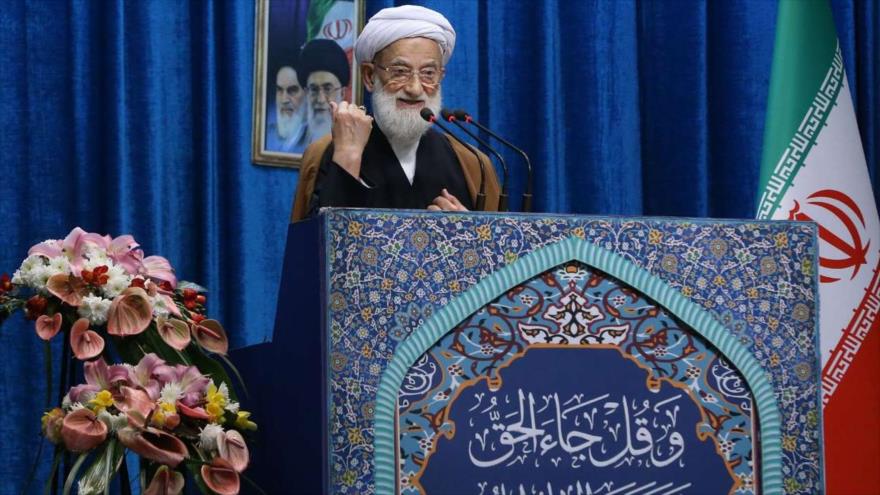 El Imam del rezo de este viernes en Teherán, el ayatolá Mohamad Emami Kashani, 1 de febrero de 2019. (Foto: IRNA)