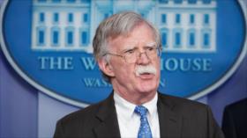 Bolton descarta intervención en Venezuela pero amenaza a Maduro