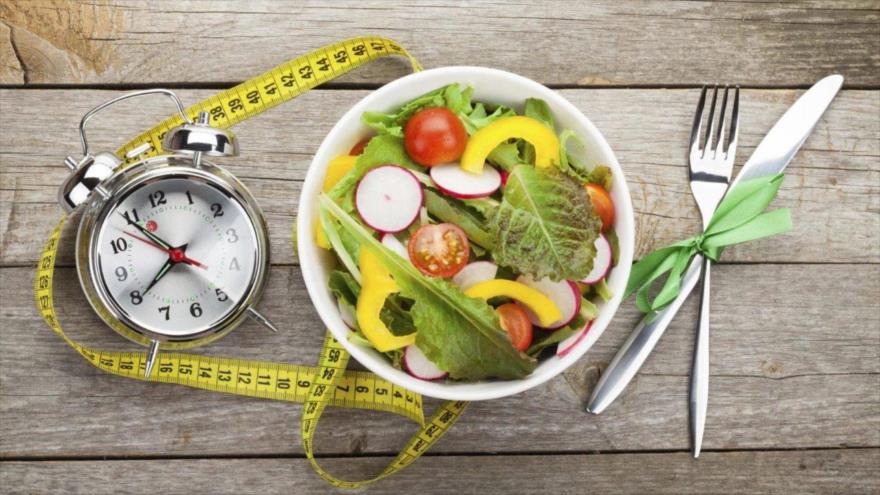 ¿Tomar desayuno ayuda a perder peso o no? | HISPANTV
