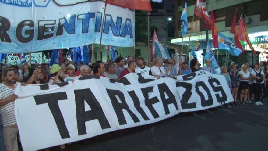 Furia en Argentina por tarifas y cortes de servicio