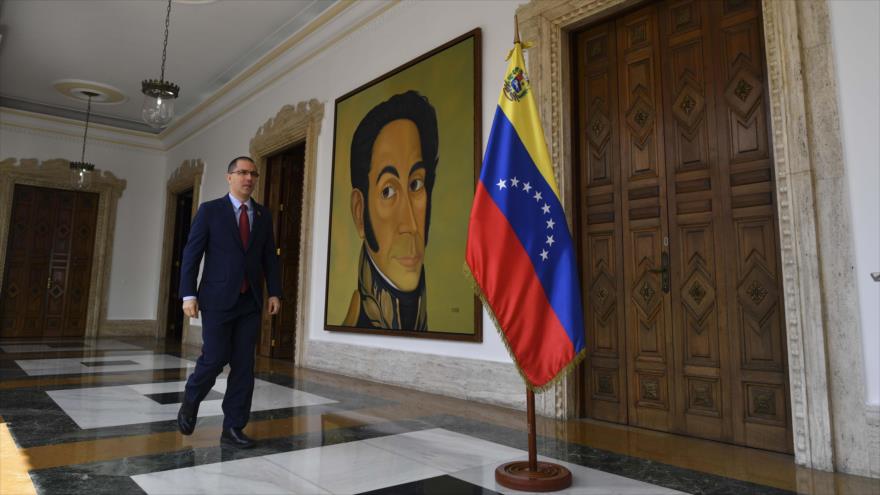 Venezuela censura ‘apoyo humanitario’ de EEUU mediante un ‘títere’ | HISPANTV