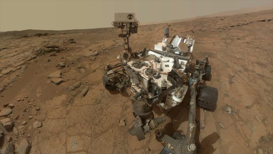 El rover Curiosity de la NASA en la superficie de Marte.