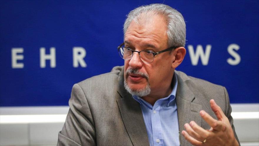 El embajador cubano en Irán, Alexis Bandrich Vega.
