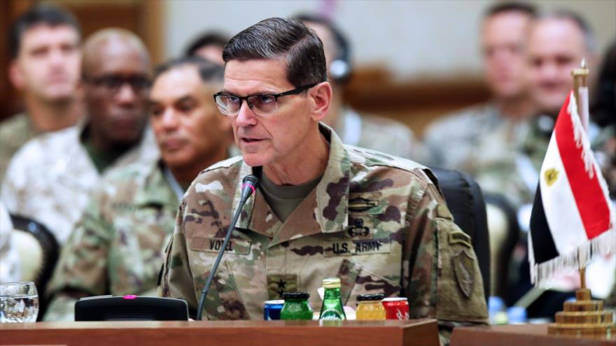El jefe del Comando Central de EE.UU. (Centcom), Joseph Votel, habla en una reunión en Kuwait, 12 de septiembre de 2018. (Foto: AFP)