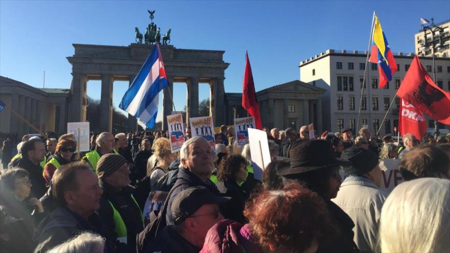 Chalecos amarillos en Alemania rechazan agresión a Venezuela