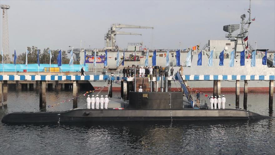 Irán presenta un avanzado submarino armado con misiles crucero