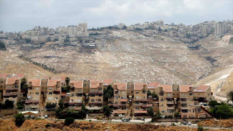 Vista de las casas ilegales construidas para los colonos israelíes en el asentamiento Maale Adumin, en la ocupada Cisjordania. (Foto: Reuters)