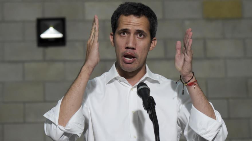 El golpista Guaidó pide considerar todas las cartas contra Maduro