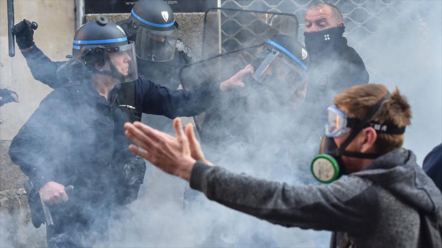 Vídeo: Francia, envuelta en caos por 15ª semana