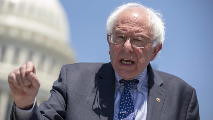 El senador estadounidense Bernie Sanders ofrece un discurso en Washington, la capital, 9 de julio de 2018. (Foto: AFP)
