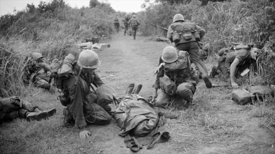 Soldados estadounidenses heridos y muertos durante la Guerra de Vietnam.