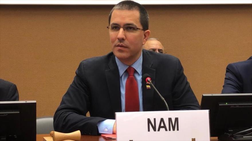 El canciller venezolano, Jorge Arreaza, en una reunión con los representantes del Movimiento de Países No Alineados en Ginebra, 27 de febrero de 2019.