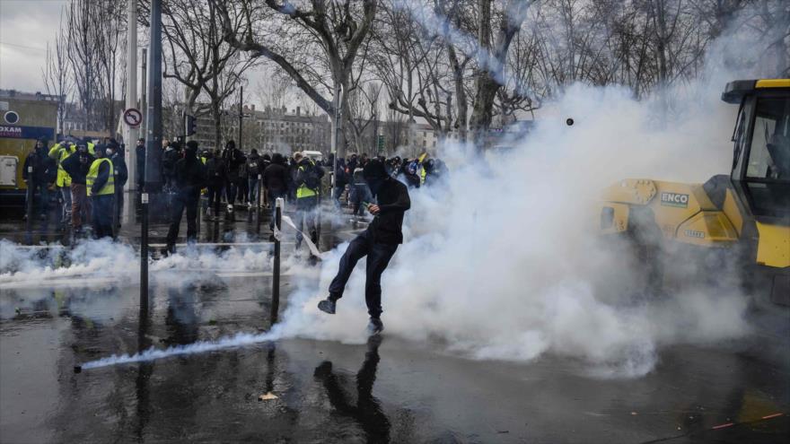 “Chalecos amarillos” salen a calles en 16.ª jornada de protestas