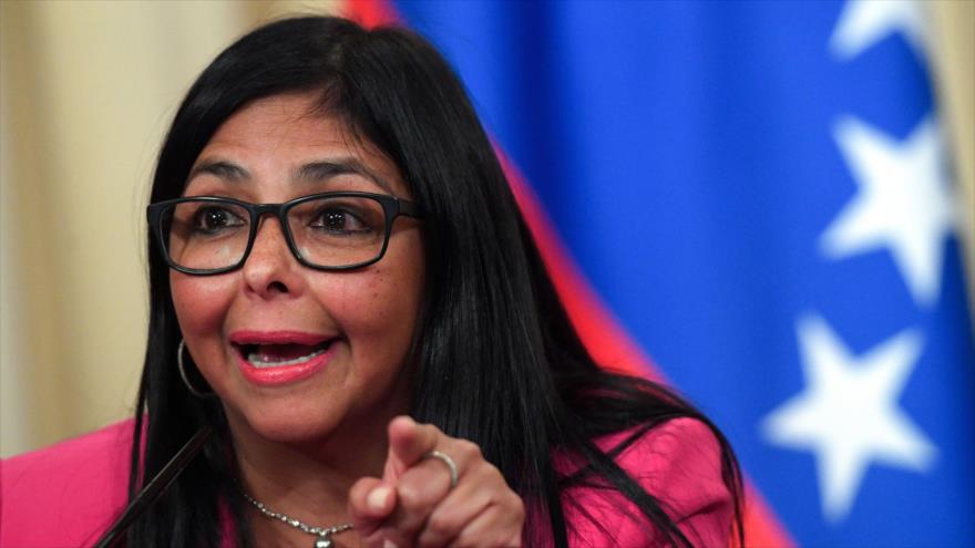 Delcy Rodríguez dice que Guaidó hace un “ridículo internacional”