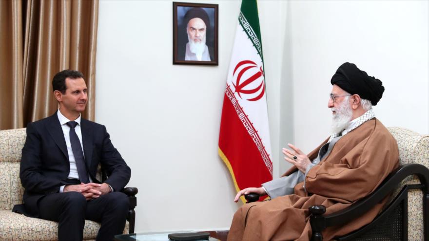 El presidente sirio, Bashar al-Asad, se reúne con el Líder de Irán, el ayatolá Seyed Ali Jamenei, Teherán, 25 de febrero de 2019. (Foto: leader.ir)