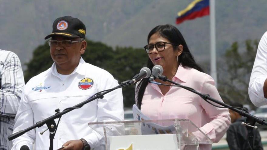 La vicepresidenta de Venezuela, Delcy Rodríguez, ofrece un discurso en el Parque Bolívar, en Caracas, 6 de marzo de 2019. 