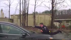 Vídeo: Policía de EEUU mata a un conductor con 15 disparos 