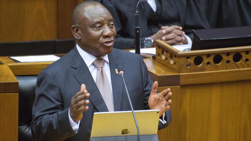 El presidente de Sudáfrica, Cyril Ramaphosa, en el Parlamento sudafricano, 7 de febrero de 2019, en Ciudad del Cabo. (Fuente: AFP)