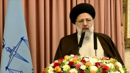 Raisi es presentado como presidente del Poder Judicial de Irán