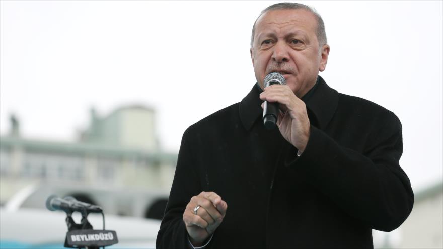 El presidente de Turquía, Recep Tayyip Erdogan, ofrece un discurso en un acto oficial en Estambul, 12 de marzo de 2019. (Foto: AFP)