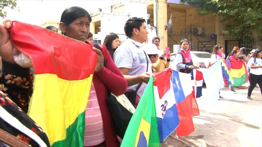 Migrantes sufren la crisis en Argentina