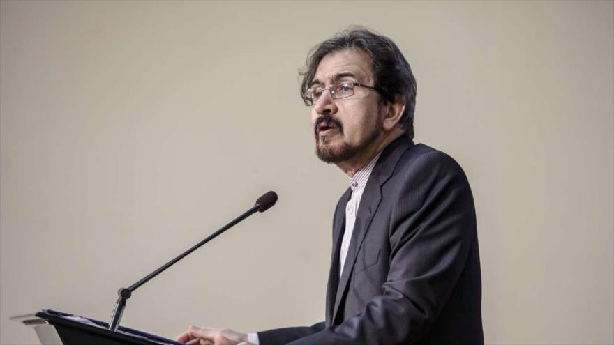 El portavoz de la Cancillería de Irán, Bahram Qasemi, durante una rueda de prensa, 18 de febrero de 2019. (Foto: IRNA)