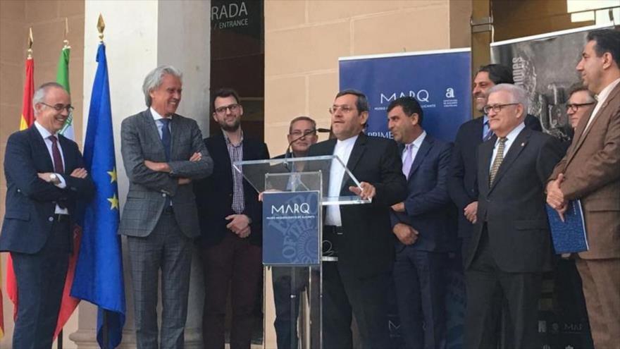 Hasan Qashqavi, embajador de Irán en España, habla en la exhibición “Irán, cuna de civilizaciones”, 14 de marzo de 2019.