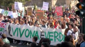 Se manifiestan contra el cambio climático en Italia