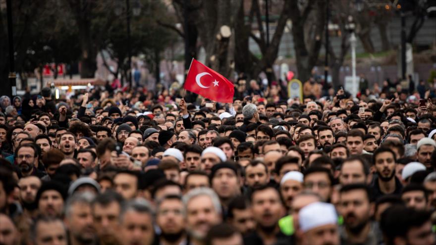 Miles de personas protestan contra islamofobia en todo el mundo | HISPANTV