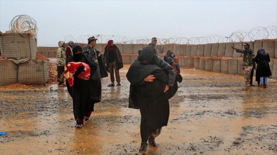 Milicianos pro-EEUU chantajean a refugiados sirios en Al-Rukban | HISPANTV