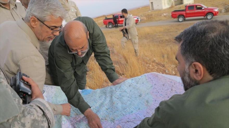 El jefe del Estado Mayor de las Fuerzas Armadas de Irán, el general de división Mohamad Hosein Baqeri (1º izda.), visita Siria.