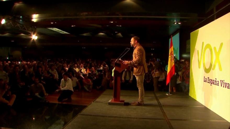 El PSOE en España acusa a Vox de franquista