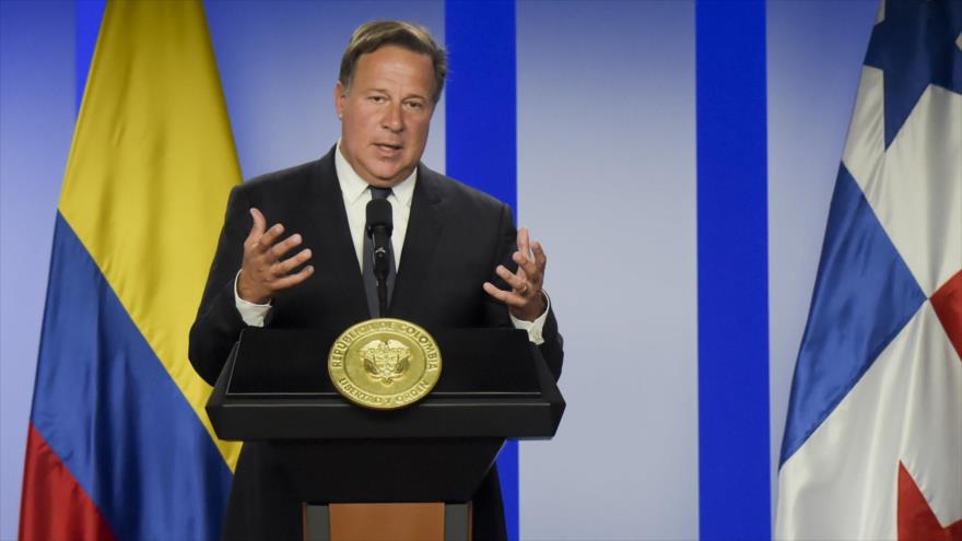 El presidente de Panamá, Juan Carlos Varela, en una conferencia de prensa en Bogotá, captial de Colombia, 19 de marzo de 2019. (Foto: AFP)