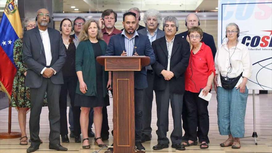 Miembros de la ONG del Consejo de Paz en Venezuela para conocer su verdadera situación.