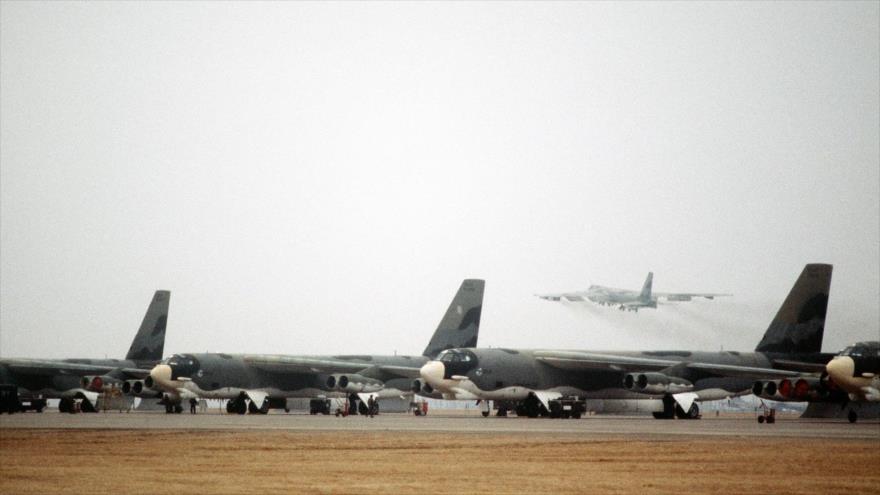 Bombarderos nucleares B-52 Stratofortress de la Fuerza AÃ©rea de Estados Unidos.