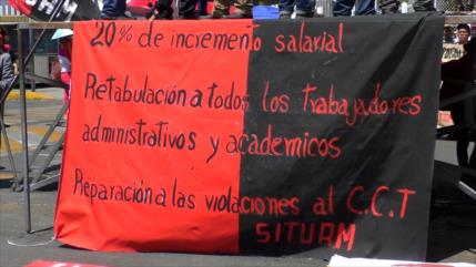 Maestros de la CNTE protestan en México contra reforma educativa