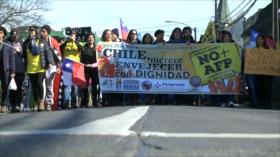 Organizan marcha contra sistema previsional chileno