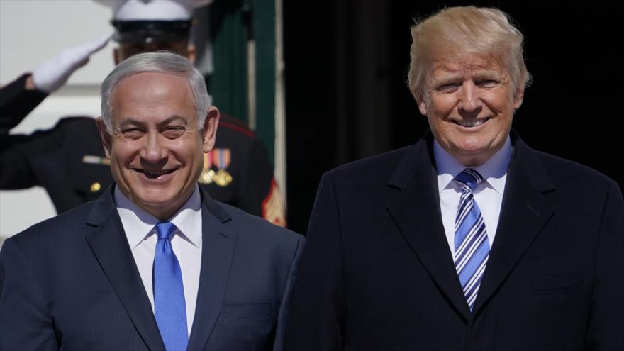 El presidente de EE.UU., Donald Trump, da la bienvenida al premier israelí, Benjamín Netanyahu, 5 de marzo de 2018. (Foto: AFP)