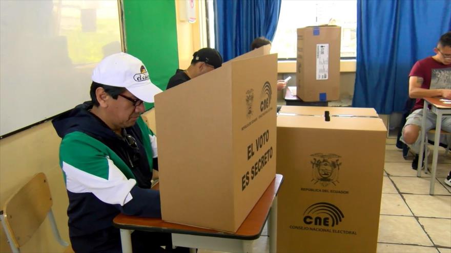 Se desarrolla el proceso electoral más grande de Ecuador