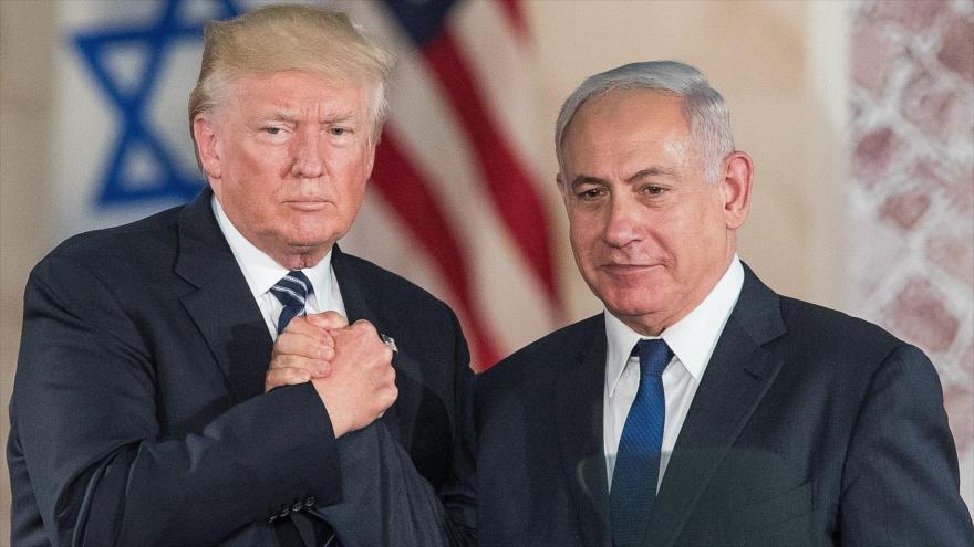 El presidente de EE.UU., Donald Trump (izq.), y el primer ministro israelí, Benyamín Netanyahu, en Al-Quds (Jerusalén), 23 de mayo de 2017.