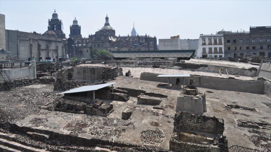 Arqueólogos en México descubren ofrenda para un emperador | HISPANTV