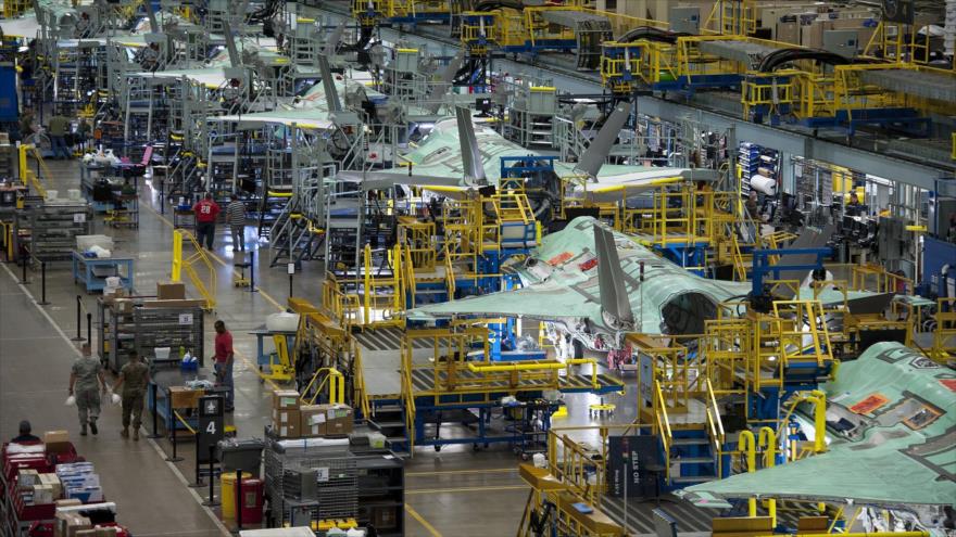 Una de las líneas de producción del cazabombardero Lockheed Martin F-35 Lightning II.