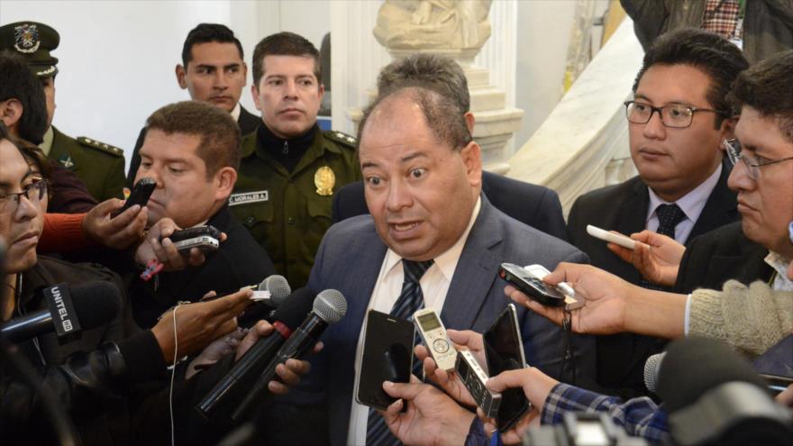 El ministro de Gobierno de Bolivia, Carlos Romero, habla ante las periodistas, 21 de marzo de 2019. (Foto: ABI)