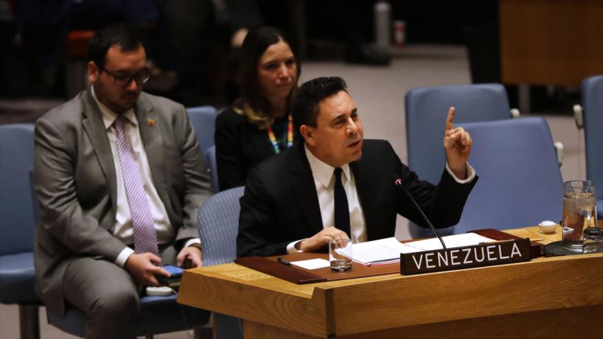 El representante de Venezuela ante la ONU, Samuel Moncada, en una sesión de esta organización en Nueva York, 28 de febrero de 2019 (Foto: AFP).