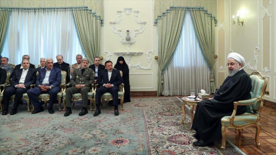 El presidente de Irán, Hasan Rohani, se reúne con altos funcionarios del país en Teherán, 3 de abril de 2019. (Foto: IRNA)